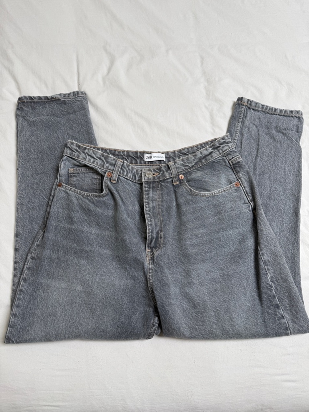 Zara Women’s Washed Grey Straight-Leg Jeans